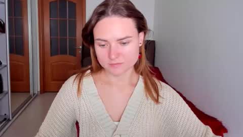 Snapshot of jessy_lil chatting on 11.19.25 Polina online show from 11.19.25