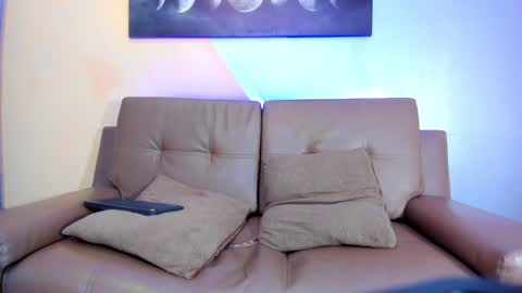 Jessy Mateus online show from 12.18.24