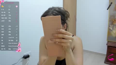 Snapshot of jessye_golden chatting on 11.30.25 jessye_golden online show from 11.30.25