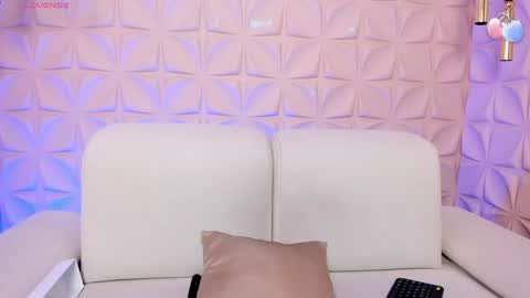 Jessy Morgan online show from 02.07.25