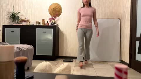 Snapshot of jesusitacatts chatting on 10.29.25 Lynn online show from 10.29.25