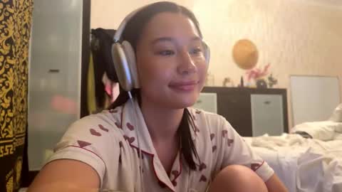 Snapshot of jesusitacatts chatting on 11.13.25 Lynn online show from 11.13.25