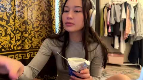 Snapshot of jesusitacatts chatting on 11.16.25 Lynn online show from 11.16.25