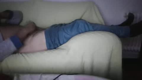 Snapshot of jesuslove27 chatting on 09.28.25 jesuslove27 online show from 09.28.25