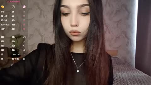 I am Gina ntmu Lets hit 10 Thumbs Up together online show from 04.06.26