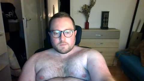 jeuneloup92 online show from 12.02.25