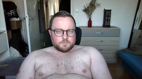 Snapshot of jeuneloup92 chatting on 03.02.26 jeuneloup92 online show from 03.02.26