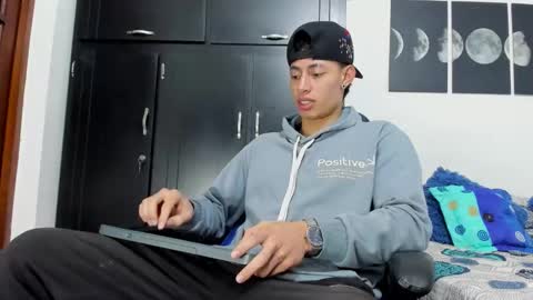 Snapshot of jey_cox23 chatting on 09.13.25 jey cox online show from 09.13.25