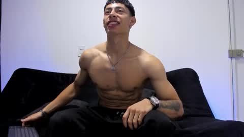 Snapshot of jey_cox23 chatting on 11.18.25 jey cox online show from 11.18.25