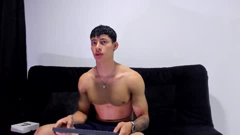 Snapshot of jey_cox23 chatting on 01.07.26 jey cox online show from 01.07.26