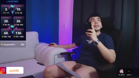 jey keler online show from 11.27.25