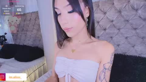 Snapshot of jeyandblae_ chatting on 05.28.26 Jey online show from 05.28.26