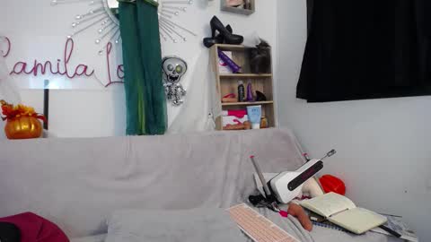 Camila online show from 10.10.25