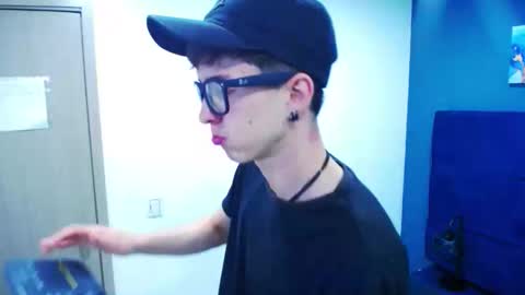 Jheampiero online show from 09.23.25