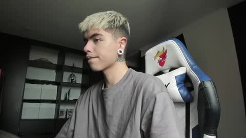 Snapshot of jhn_morghan chatting on 12.03.24 Morghan online show from 12.03.24