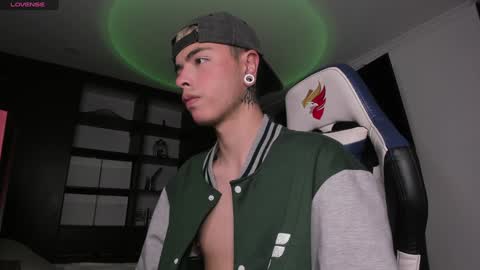 Snapshot of jhn_morghan chatting on 12.15.24 Morghan online show from 12.15.24