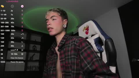 Snapshot of jhn_morghan chatting on 12.22.24 Morghan online show from 12.22.24