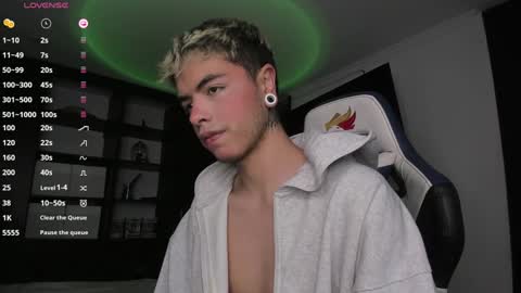 Snapshot of jhn_morghan chatting on 12.22.24 Morghan online show from 12.22.24