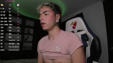 Snapshot of jhn_morghan chatting on 12.23.24 Morghan online show from 12.23.24