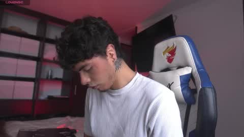 Snapshot of jhn_morghan chatting on 12.19.25 Morghan online show from 12.19.25