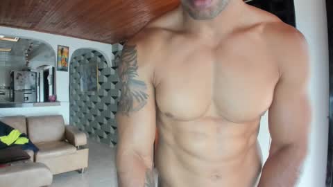 Snapshot of jhonnyxxfitnexx chatting on 01.03.25 jh online show from 01.03.25