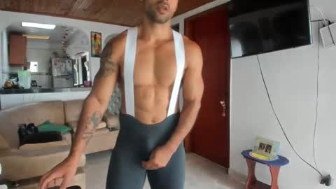 Snapshot of jhonnyxxfitnexx chatting on 02.25.25 jh online show from 02.25.25