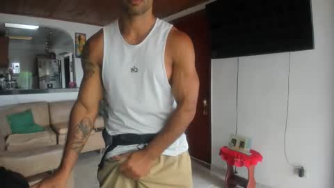 Snapshot of jhonnyxxfitnexx chatting on 11.18.25 jh online show from 11.18.25