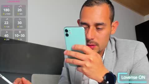 Snapshot of jhonyalzate chatting on 02.27.26 Jhony Alzate online show from 02.27.26