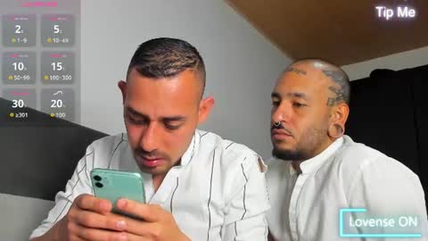 Snapshot of jhonyalzate chatting on 06.12.26 Jhony Alzate online show from 06.12.26