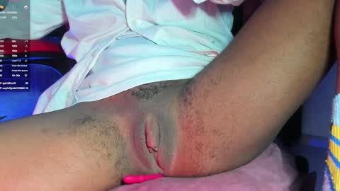 Snapshot of jhonymiller chatting on 09.11.25 jhonymiller online show from 09.11.25