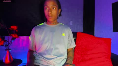 Snapshot of jhonymiller chatting on 09.29.25 jhonymiller online show from 09.29.25