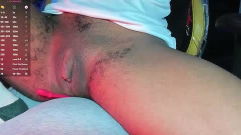 Snapshot of jhonymiller chatting on 10.03.25 jhonymiller online show from 10.03.25