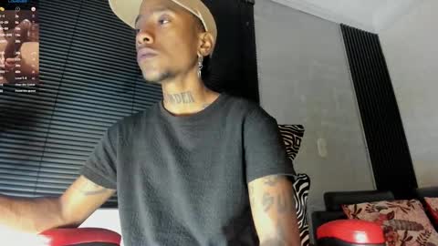 Snapshot of jhonymiller chatting on 11.09.25 jhonymiller online show from 11.09.25