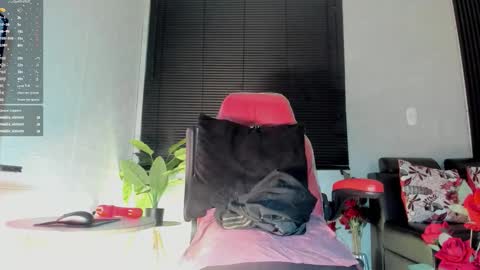 Snapshot of jhonymiller chatting on 11.29.25 jhonymiller online show from 11.29.25