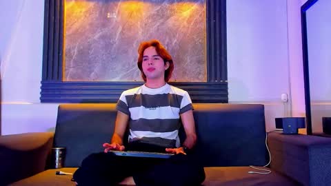 Snapshot of jhostin_1 chatting on 11.22.25 jhostin_1 online show from 11.22.25