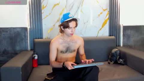 Snapshot of jhostin_1 chatting on 12.04.25 jhostin_1 online show from 12.04.25