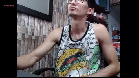 Snapshot of jhosuamoore2 chatting on 04.30.26 jhosuamoore2 online show from 04.30.26
