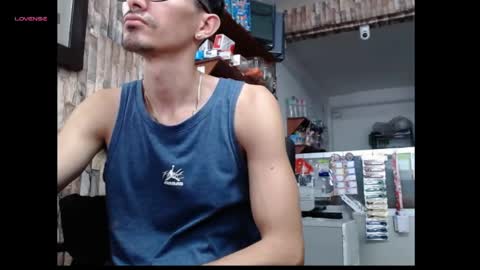 Snapshot of jhosuamoore2 chatting on 05.18.26 jhosuamoore2 online show from 05.18.26