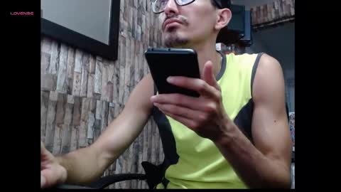 Snapshot of jhosuamoore2 chatting on 05.24.26 jhosuamoore2 online show from 05.24.26