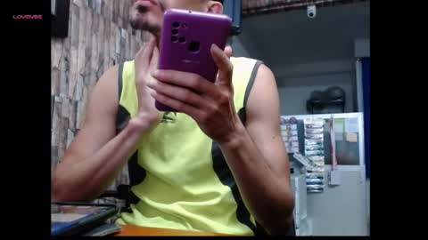 Snapshot of jhosuamoore2 chatting on 05.28.26 jhosuamoore2 online show from 05.28.26