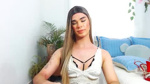 Jhuan Nhez online show from 04.11.26