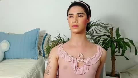 Snapshot of jhuan_cute chatting on 05.15.26 Jhuan Nhez online show from 05.15.26
