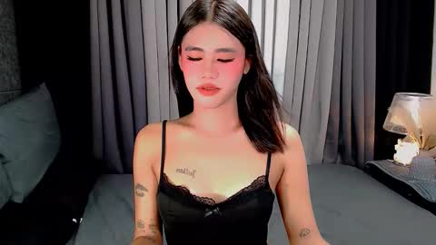 jhuliana_and_charles_room online show from 10.06.25