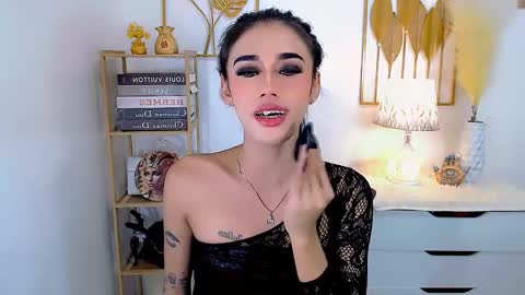 julie online show from 12.22.24