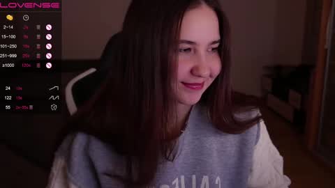 jia_lisaa online show from 03.04.25