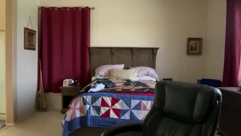 Dad of Three online show from 11.17.25