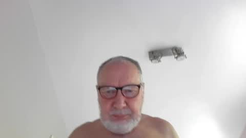 Snapshot of jimmybenido chatting on 07.01.26 Jim Redgewell online show from 07.01.26