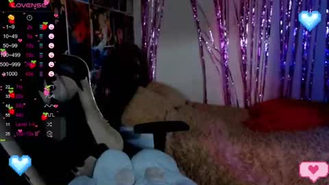 Snapshot of jinx_25 chatting on 02.15.25 Jinx online show from 02.15.25