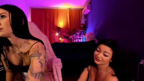 Snapshot of jisselle chatting on 02.14.26 Juliee online show from 02.14.26