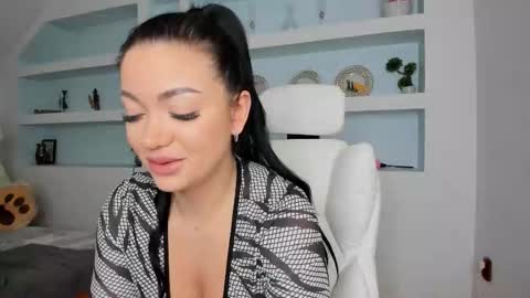 Snapshot of jisselle chatting on 02.24.26 Juliee online show from 02.24.26